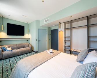 Hôtel Rénové CASA MOHO - Juan-Les-Pins - אנטיב - חדר שינה