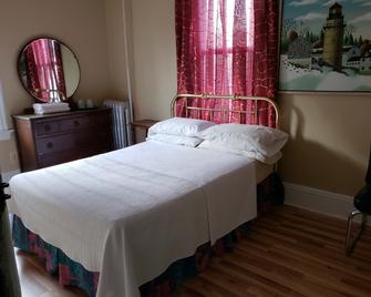 The Harbor House Bed & Breakfast - Staten Island - Bedroom