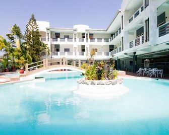 Seorabeol Grand Leisure Hotel - Subic Bay Freeport Zone - Pool