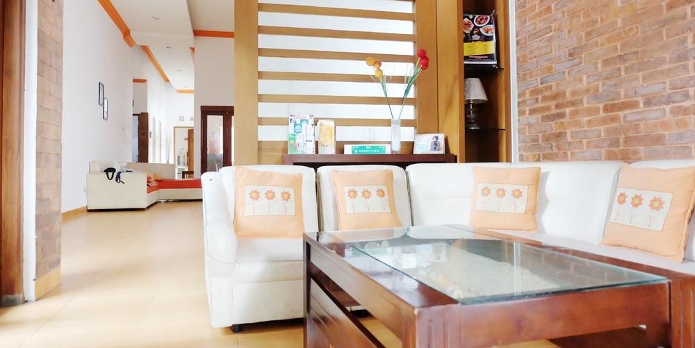 Pondok Malabar Mitra RedDoorz - ג'קרטה - סלון