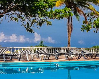 سيلفر سيز هوتل - أوتشو ريوس - حوض السباحة