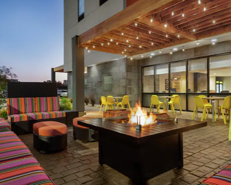 Home2 Suites by Hilton Charlotte Northlake - Charlotte - Pátio