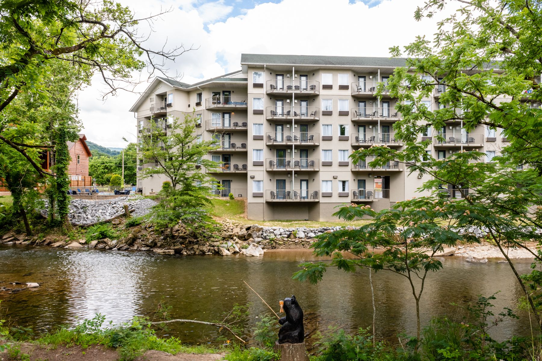 Twin Mountain Inn & Suites - Pigeon Forge - Toà nhà