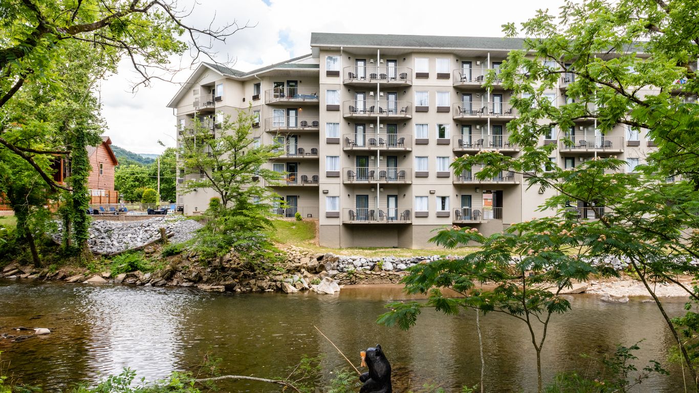 Twin Mountain Inn & Suites