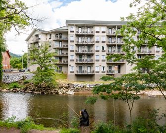 Twin Mountain Inn & Suites - Pigeon Forge - Toà nhà
