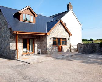 Ballas Farm Country Guest House - Bridgend - Gebäude