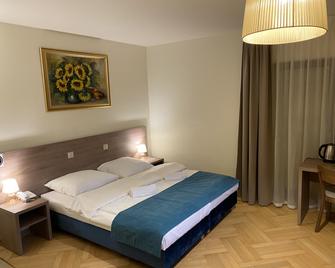 Hotel Garden - Oleśnica - Camera da letto