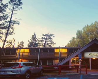 Studio 9 Big Bear Lake - Big Bear Lake - Byggnad