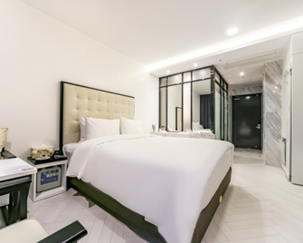 Daegu Dongseongro Hotel Labella - Daegu - Habitación