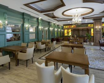 Side Royal Palace Hotel & Spa - Sida - Bar
