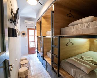 Boho City Hostel - Chania - Bedroom