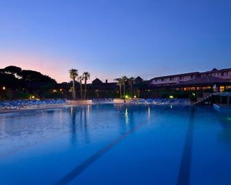 Garden Toscana Resort - San Vincenzo - Zwembad