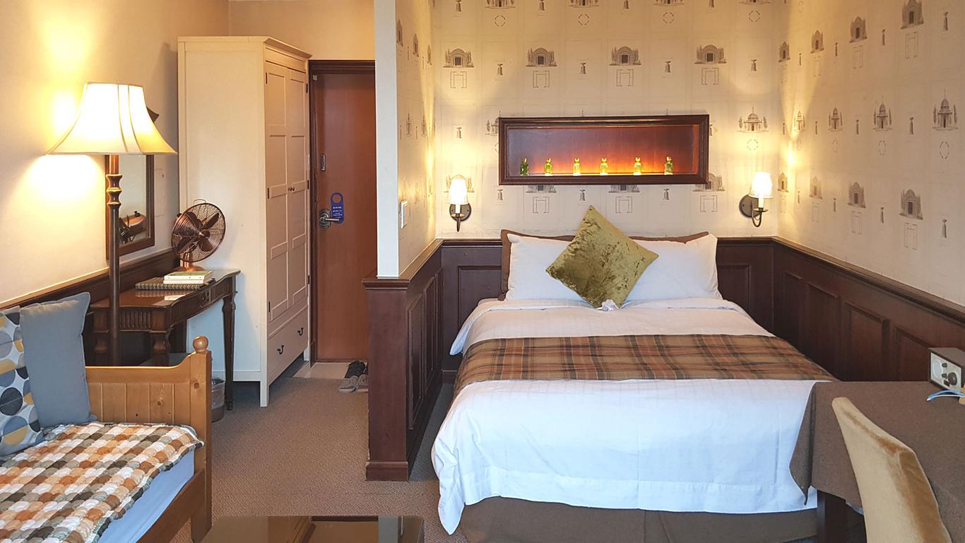 هوتل نوفمبر