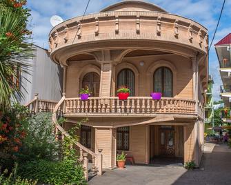 Hotel Chveni Ezo - Kobuleti - Edificio