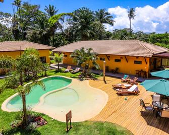 Pousada Tropicarim - Camacari - Gebouw