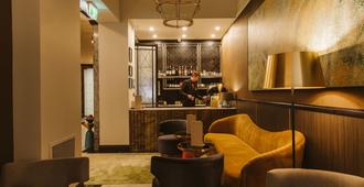 DoubleTree by Hilton Wellington - Wellington - Bar