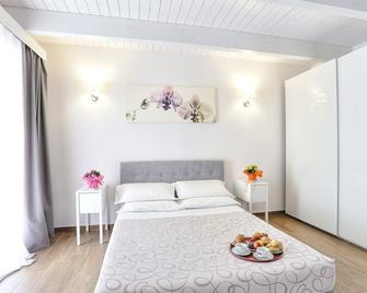 Hotel La Pineta - Follonica - Schlafzimmer