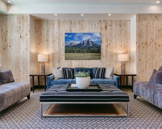 Silver Creek Hotel - Bellevue - Living room