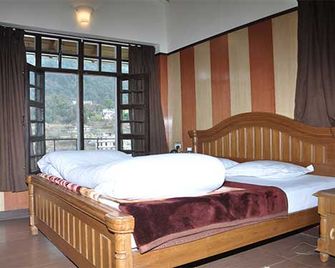 Ashokas Naini Chalet - Nainital - 臥室