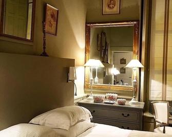 HB Albergo Lamanna - Taranto - Bedroom