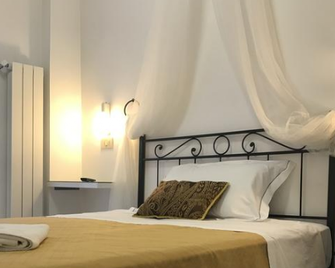 Hotel Villa Lina - Loano - Camera da letto