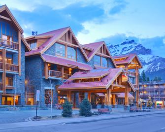 Moose Hotel And Suites - Banff - Building