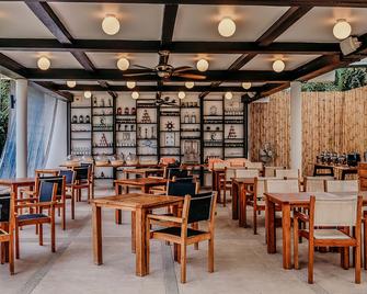 The Mangrove by Blu Monkey (SHA Plus+) - Wichit - Restaurant