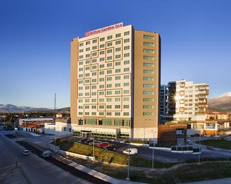 Hilton Garden Inn Isparta - Isparta - Edificio