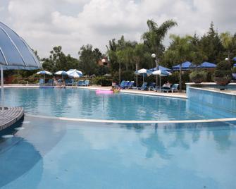 Club Campestre Paraíso del Sol - Tlayacapan - Pool