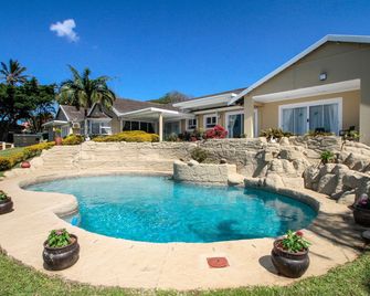 Addis Bed And Breakfast - Durban - Pool