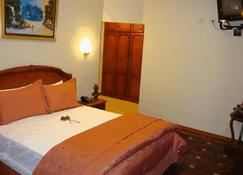 Hotel Boutique Plaza Sucre - Quito - Phòng ngủ