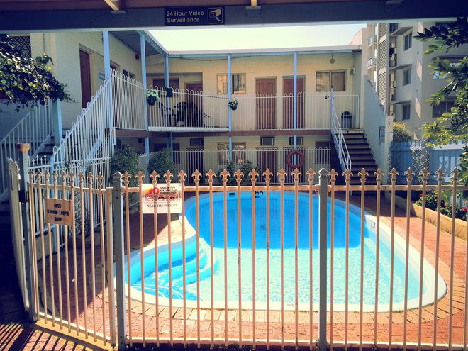 Hay Street Traveller's Inn - Perth - Pool