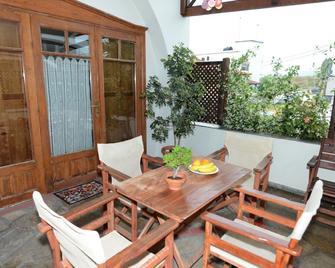 Nostos Rooms Ammouliani - Ammouliani - Essbereich