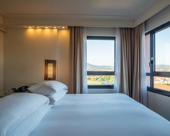 DoubleTree by Hilton Florence Metropole - Florence - Bedroom