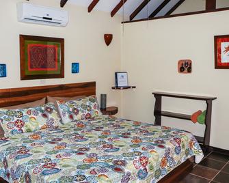 Caribe Town - Puerto Viejo de Talamanca - Yatak Odası