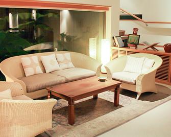 Breezbay Shuzenji Hotel - Izu - Salónek