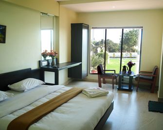 Safari Hotel & Resort - Somnāth - Chambre