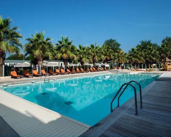 Holiday Marina Resort - Grimaud - Басейн
