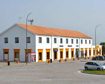 As Hotels Chucena - Chucena - Building