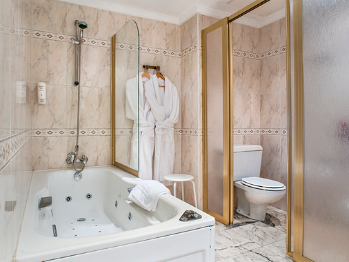 Hotel Sercotel Bahía de Vigo - Vigo - Kamar Mandi
