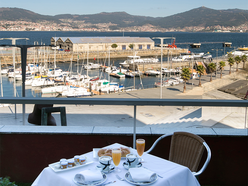 Hotel Sercotel Bahía de Vigo - Vigo - Balkon