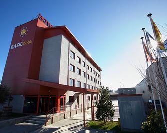 Hotel Basic - Vilafranca del Penedès - Gebouw