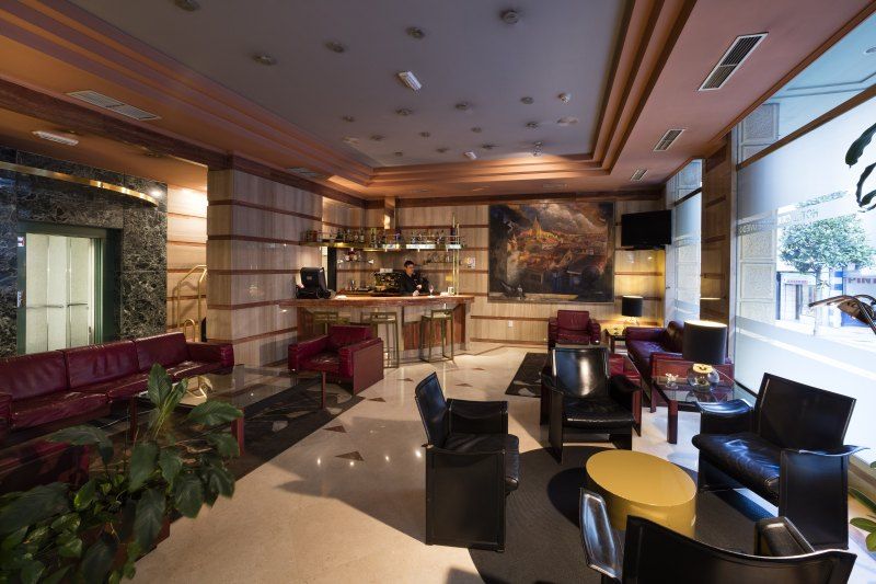 Hotel Sercotel Ciudad de Oviedo - Oviedo - Lobby