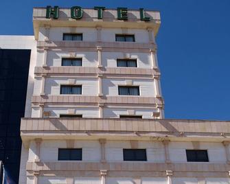 Hotel Sercotel Cuatro Postes - Ávila - Bygning