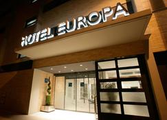 Hotel Europa - Utebo - Building