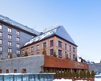 Hotel Mim Baqueira - Naut Aran - Building