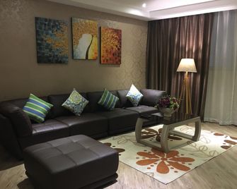 فندق ديلا تشامبر - مانيلا - غرفة معيشة