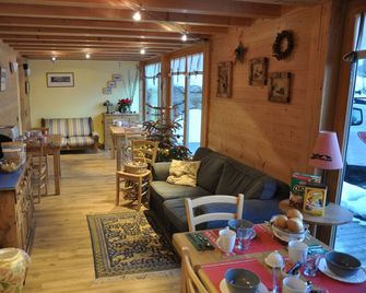Bed & Breakfast l'Epicéa - Leysin - Wohnzimmer
