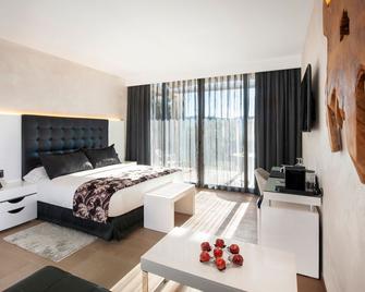 Suites Natura Mas Tapiolas - Santa Cristina d'Aro - Bedroom