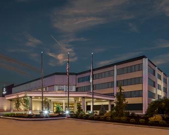 DoubleTree by Hilton Pittsburgh Cranberry - Mars - Edificio